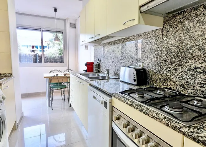 Evh127 Bajo Con Terraza Y Piscina Comunitaria