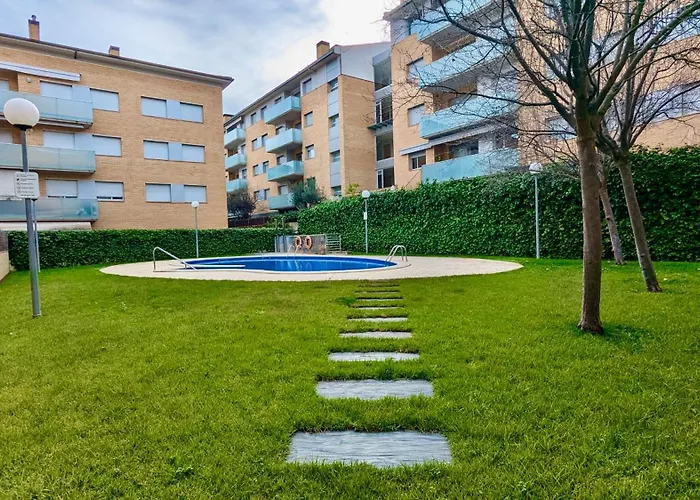 Evh127 Bajo Con Terraza Y Piscina Comunitaria